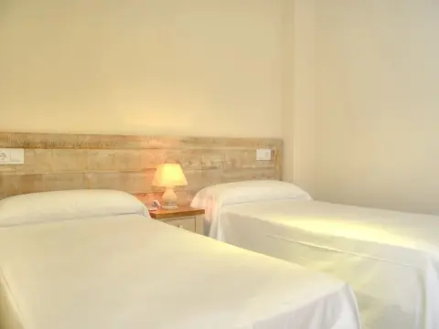 Eva Recommends Pureza Triana - Photo 4