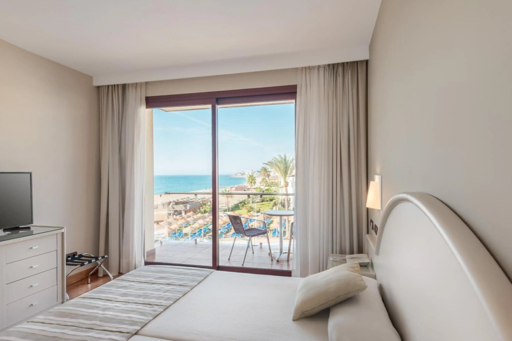 Gran Hotel Costa del Sol - Photo 4
