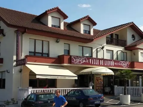 Hospedaje Restaurante Valle De Liendo - Photo 1
