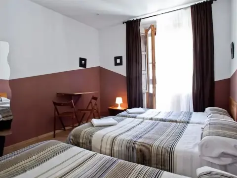 Hostal Abaaly - Photo 4