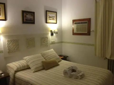 Hostal Alba Taruta - Photo 2