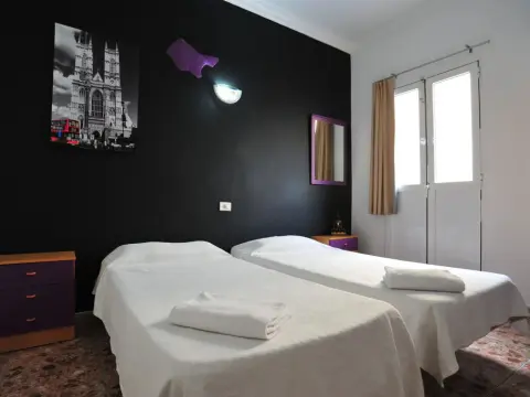Hostal Alcaravaneras - Adults Only - Photo 2