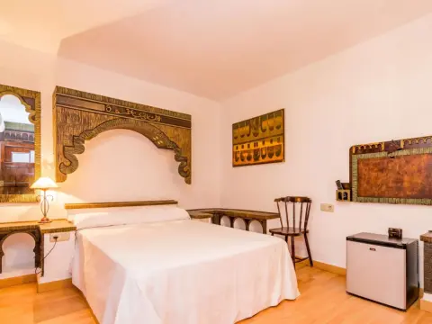 Hostal Alhambra - Photo 2