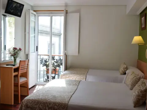 Hostal Anosa Casa - Photo 2