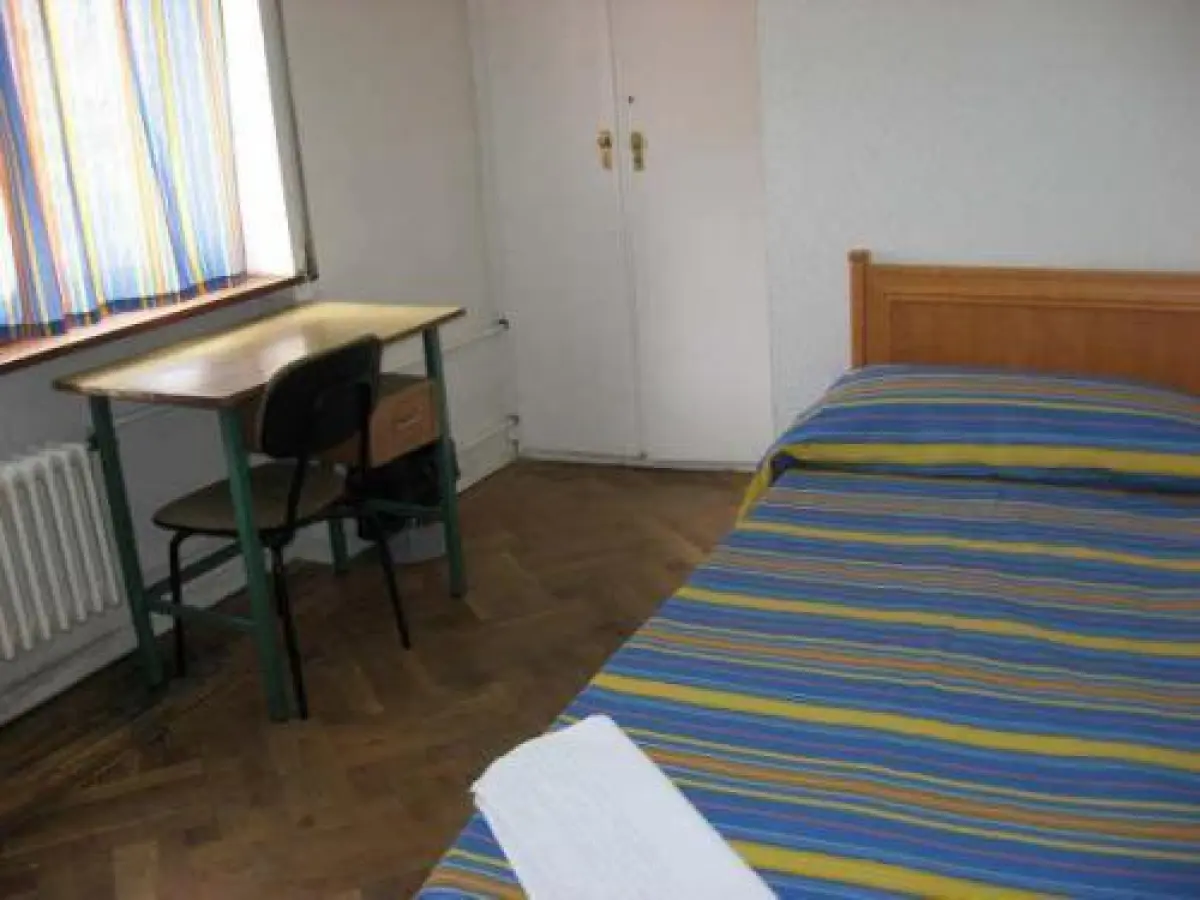 Hostal Residencia Arti Ii