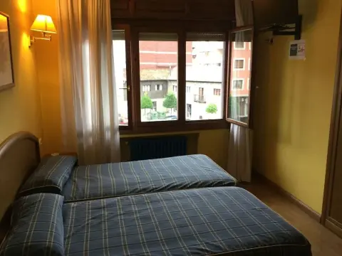 Hostal Café Español - Photo 2