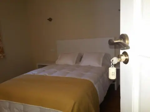 Hostal Camponaraya - Photo 3