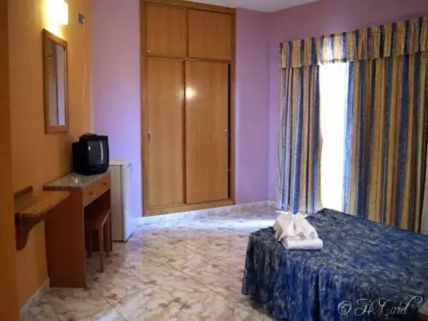 Hostal Carel - Photo 4