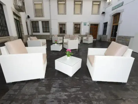 Hostal Casa Abascal - Photo 1