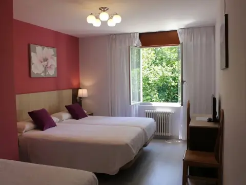 Hostal Casa Abascal - Photo 4
