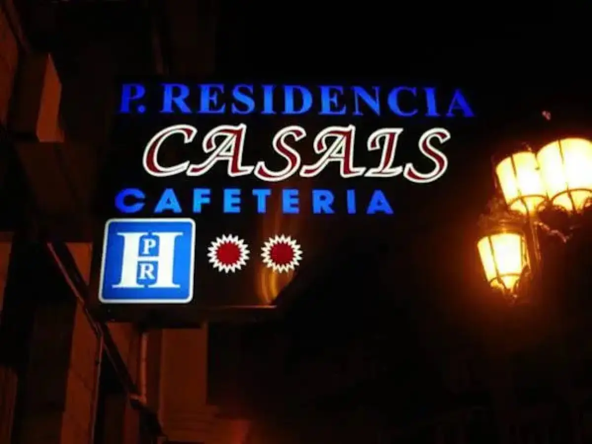 Hostal Casais