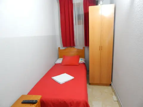 Hostal El Peine - Photo 4