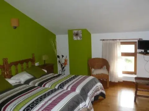 Hostal Ezkurra - Photo 2
