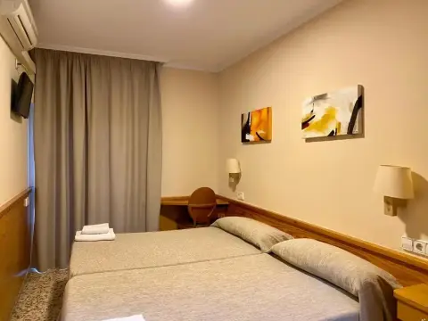 Hostal Fonda Galicia - Photo 2