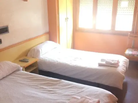 Hostal Gabás - Photo 3