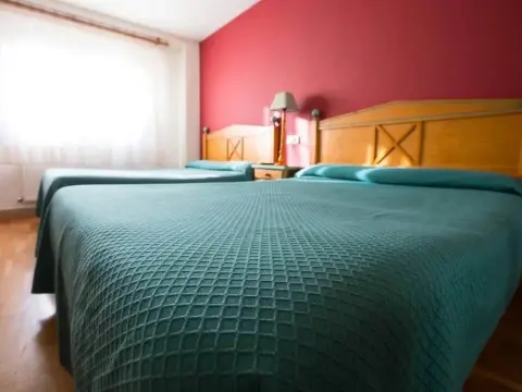 Hostal Gau-Txori - Photo 3