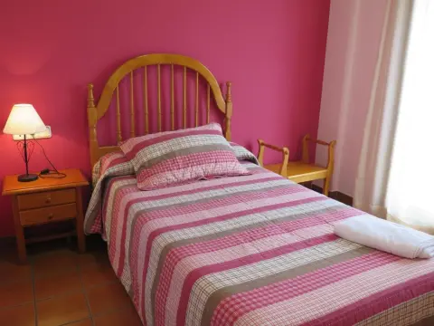 Hostal Gudar - Photo 2