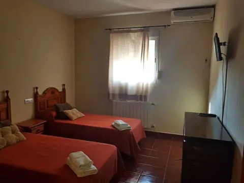 Hostal Helechosa - Photo 2