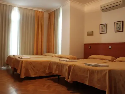 Hostal Jerez - Photo 3