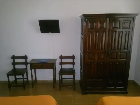 Hostal Las Brujas - Photo 2