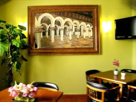 Hostal Los Guerreros - Photo 3