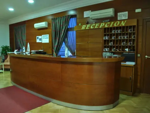 Hostal Luis XV - Photo 2