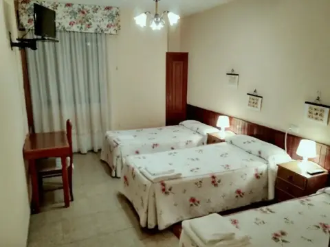 Hostal Mayo - Photo 3