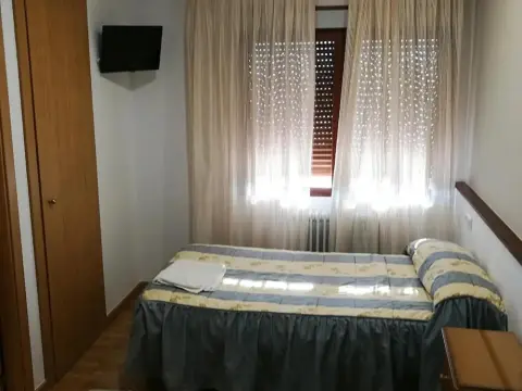 Hostal Mirobriga - Photo 3