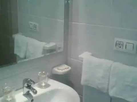 Hostal Naya - Photo 4