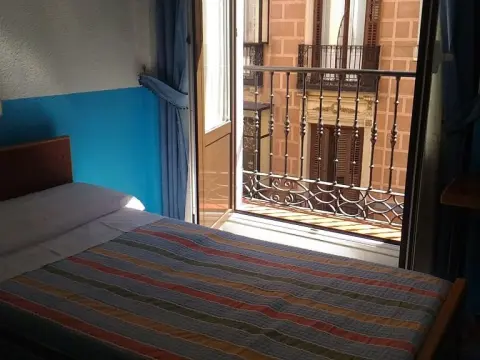 Hostal Palacios Fuencarral - Photo 4