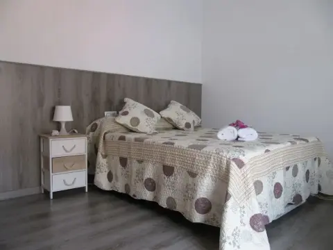 Hostal Pensió Maricel - Photo 4