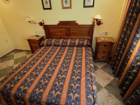 Hostal Puerta de Monfragüe - Photo 4