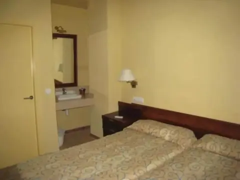 Hostal Rural Can Enric - Photo 4