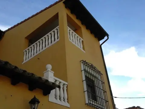 Hostal Rural Cumbres de Castilla - Photo 1