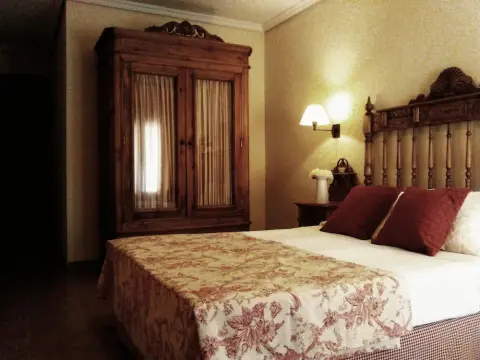 Hostal Rural Cumbres de Castilla - Photo 3