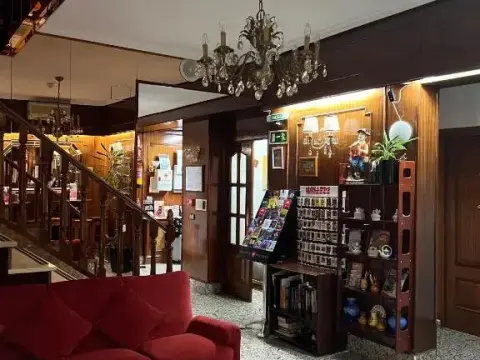 Hostal Sonsoles Madrid Centro - Photo 3