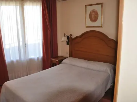 Hostal Tafalla - Photo 4