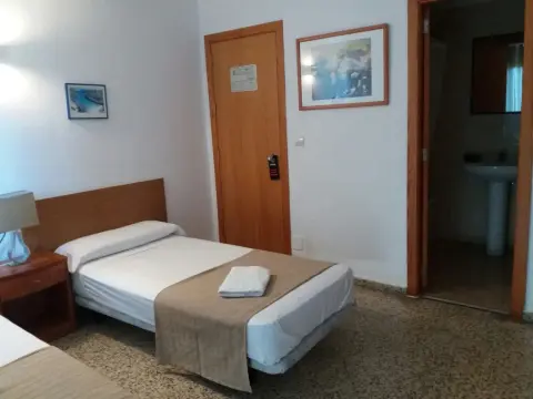 Hostal Tierramar - Photo 4