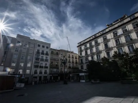Hostal Vázquez de Mella - Foto 1