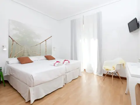 Hostal Vázquez de Mella - Foto 4