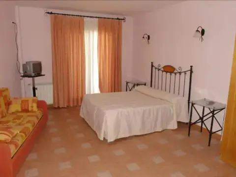 Hostal y Apartamentos Rurales la Bellosina - Photo 2