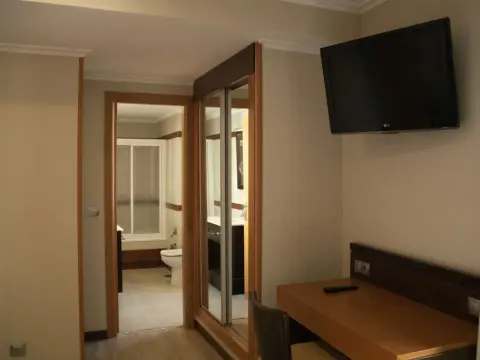 Hotel Alda Bonaval - Photo 2