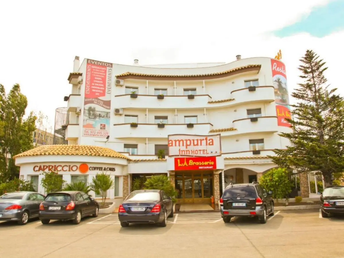 Hotel Ampuria Inn