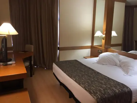 Hotel AR Los Arcos - Photo 3