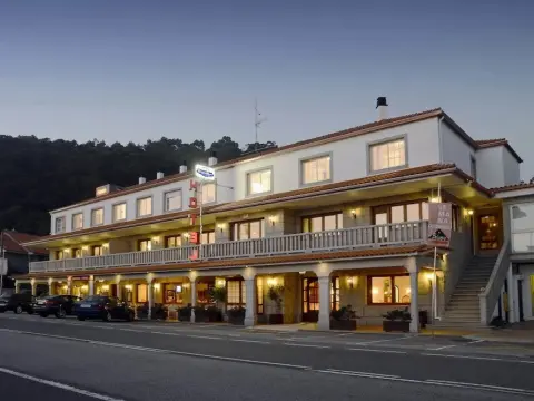 Hotel Brisamar - Photo 1