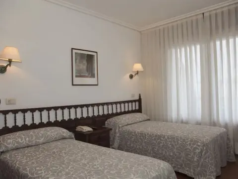Hotel Brisamar - Photo 3