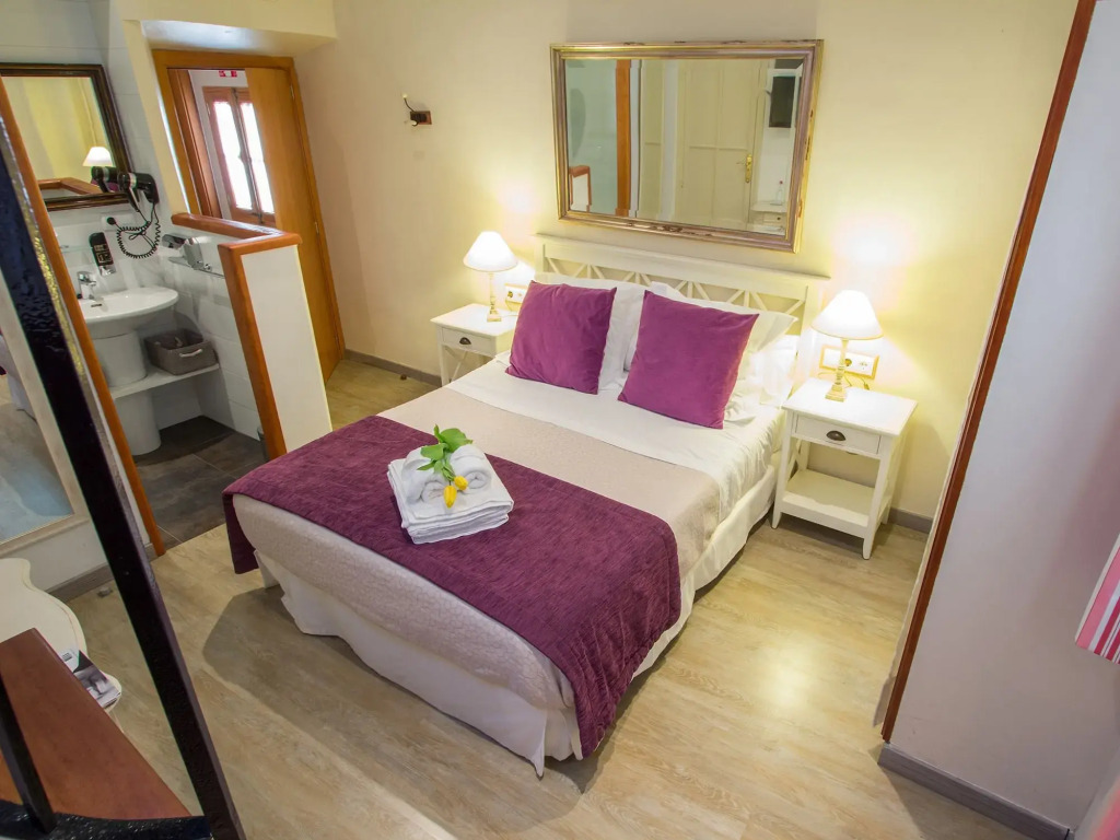 Hotel Can Abril - Photo 4