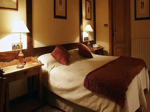 Hotel Casbas - Photo 2