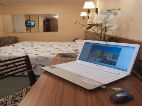 Hotel Castilla - Photo 4