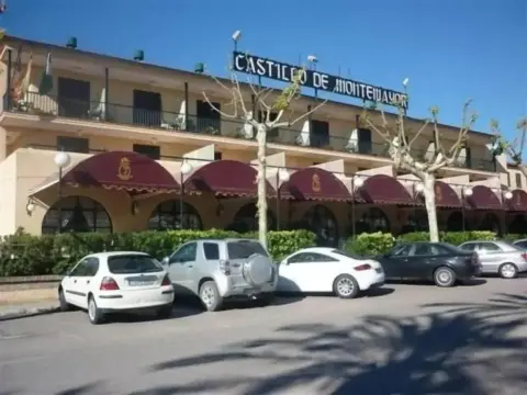 Hotel Castillo de Montemayor - Photo 1
